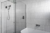 https://images.listonce.com.au/custom/160x/listings/350-52-tennyson-street-malvern-east-vic-3145/816/01193816_img_08.jpg?BEICVZIPfr0