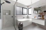 https://images.listonce.com.au/custom/160x/listings/350-kelvin-avenue-montmorency-vic-3094/747/01737747_img_13.jpg?l7zqCMv7jvM
