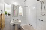 https://images.listonce.com.au/custom/160x/listings/353-bambra-road-caulfield-south-vic-3162/158/01954158_img_08.jpg?kIiC7f80bH4