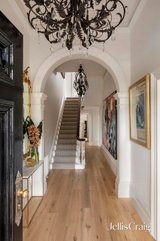 https://images.listonce.com.au/custom/160x/listings/354-albert-road-south-melbourne-vic-3205/483/01987483_img_02.jpg?P2QX_ersVSg