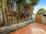 https://images.listonce.com.au/custom/160x/listings/354-hewish-road-croydon-vic-3136/953/01525953_img_10.jpg?JdbUfbCub6w