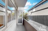 https://images.listonce.com.au/custom/160x/listings/356-narong-road-caulfield-north-vic-3161/009/01642009_img_05.jpg?ZVN6wWTGxoM