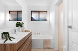 https://images.listonce.com.au/custom/160x/listings/3584-highbury-road-glen-waverley-vic-3150/186/01927186_img_08.jpg?JA9mcmHk6_Q