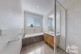 https://images.listonce.com.au/custom/160x/listings/35a-parnell-street-cheltenham-vic-3192/757/01600757_img_08.jpg?Zg0uwbGQn5k