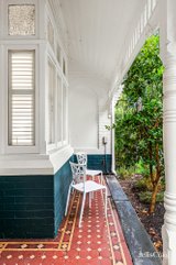 https://images.listonce.com.au/custom/160x/listings/36-acland-street-st-kilda-vic-3182/156/01907156_img_02.jpg?sY9nVRnu6AA