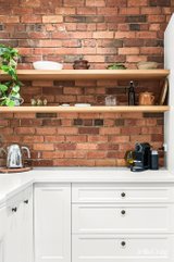https://images.listonce.com.au/custom/160x/listings/36-acland-street-st-kilda-vic-3182/156/01907156_img_07.jpg?IpAY3RXZiJU