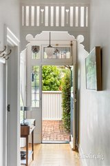 https://images.listonce.com.au/custom/160x/listings/36-airlie-avenue-prahran-vic-3181/154/01873154_img_05.jpg?80XC4XCkQ90
