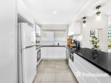 https://images.listonce.com.au/custom/160x/listings/36-barker-drive-mooroolbark-vic-3138/850/01525850_img_07.jpg?LVKUTJheNP0