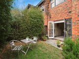 https://images.listonce.com.au/custom/160x/listings/36-barkers-road-hawthorn-vic-3122/193/00829193_img_05.jpg?J7mDVukhxrU