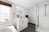 https://images.listonce.com.au/custom/160x/listings/36-barnett-street-kensington-vic-3031/735/01332735_img_07.jpg?wLOywbVFlt4