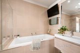 https://images.listonce.com.au/custom/160x/listings/36-bridges-avenue-mooroolbark-vic-3138/585/01700585_img_09.jpg?bbRWsmY3uNE