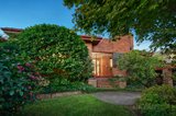 https://images.listonce.com.au/custom/160x/listings/36-charteris-drive-ivanhoe-east-vic-3079/514/00645514_img_01.jpg?FNvEZhhZJxE