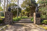 https://images.listonce.com.au/custom/160x/listings/36-coldstream-west-road-coldstream-vic-3770/688/01908688_img_01.jpg?Zq2MZFO9Urk