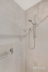 https://images.listonce.com.au/custom/160x/listings/36-glen-dhu-road-kilsyth-vic-3137/587/01779587_img_06.jpg?AjFANZIfcPA