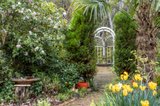 https://images.listonce.com.au/custom/160x/listings/36-greig-court-woodend-vic-3442/058/01898058_img_03.jpg?u1fqXuk9gHI