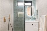 https://images.listonce.com.au/custom/160x/listings/36-heywood-street-ringwood-vic-3134/098/01962098_img_11.jpg?UqHKRpbewAY