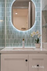 https://images.listonce.com.au/custom/160x/listings/36-heywood-street-ringwood-vic-3134/098/01962098_img_12.jpg?ZmWCURbidMw