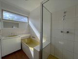 https://images.listonce.com.au/custom/160x/listings/36-landale-avenue-croydon-vic-3136/856/01825856_img_01.jpg?dwaqsNp4PtI
