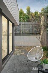 https://images.listonce.com.au/custom/160x/listings/36-latrobe-avenue-alphington-vic-3078/610/01782610_img_15.jpg?kqG7EJ9NwqA