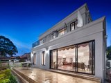 https://images.listonce.com.au/custom/160x/listings/36-nott-street-balwyn-vic-3103/693/01684693_img_10.jpg?vb0jGyULgbw