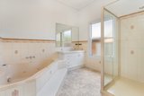 https://images.listonce.com.au/custom/160x/listings/36-parkins-reef-road-maldon-vic-3463/097/01812097_img_04.jpg?g5qBPmGbzO0