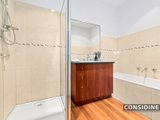 https://images.listonce.com.au/custom/160x/listings/36-roslyn-street-strathmore-vic-3041/392/00847392_img_08.jpg?A3hEeCPtBhw