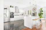 https://images.listonce.com.au/custom/160x/listings/36-tandarra-drive-ringwood-vic-3134/221/01905221_img_07.jpg?2g9-J2pAW4g