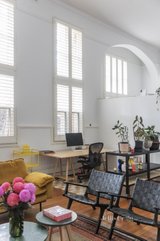 https://images.listonce.com.au/custom/160x/listings/36-webb-lane-east-melbourne-vic-3002/549/01700549_img_19.jpg?6LhrS1GSTkI