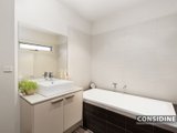 https://images.listonce.com.au/custom/160x/listings/36-wendora-street-strathmore-vic-3041/530/00847530_img_08.jpg?nrUgjUIXH0c