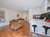 https://images.listonce.com.au/custom/160x/listings/360b-park-street-south-melbourne-vic-3205/335/01087335_img_03.jpg?hI8VDgD5KYc