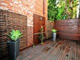 https://images.listonce.com.au/custom/160x/listings/360b-park-street-south-melbourne-vic-3205/335/01087335_img_06.jpg?C3kbEdnhWOw