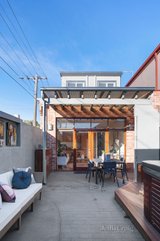 https://images.listonce.com.au/custom/160x/listings/361-albion-street-brunswick-vic-3056/815/00809815_img_11.jpg?oe16-oojDWE