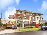 https://images.listonce.com.au/custom/160x/listings/3616-18-poplar-street-box-hill-vic-3128/597/01743597_img_01.jpg?2vn5o0BwUqk