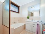 https://images.listonce.com.au/custom/160x/listings/363-surrey-road-east-croydon-vic-3136/399/01526399_img_09.jpg?LgJSIzVBUsw