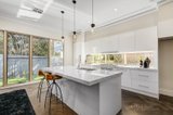 https://images.listonce.com.au/custom/160x/listings/364-highbury-road-mount-waverley-vic-3149/498/00490498_img_04.jpg?lFGj4e9WkVg