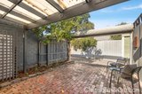 https://images.listonce.com.au/custom/160x/listings/364-ross-street-port-melbourne-vic-3207/411/01780411_img_06.jpg?r2u0sl7PqRw