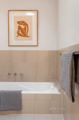 https://images.listonce.com.au/custom/160x/listings/368-station-street-thornbury-vic-3071/690/01446690_img_16.jpg?o_uaRewTugw