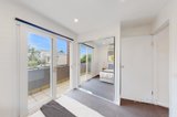 https://images.listonce.com.au/custom/160x/listings/368a-graham-street-port-melbourne-vic-3207/148/01348148_img_08.jpg?4m0bbCFOu28