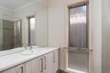 https://images.listonce.com.au/custom/160x/listings/36a-pembroke-road-mooroolbark-vic-3138/112/01701112_img_05.jpg?db1c59xrq70