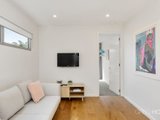 https://images.listonce.com.au/custom/160x/listings/37-albert-street-port-melbourne-vic-3207/208/01090208_img_07.jpg?S5njsomyBJM