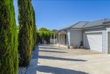 https://images.listonce.com.au/custom/160x/listings/37-bowen-street-kyneton-vic-3444/540/01896540_img_01.jpg?jGMJQiY4xN4