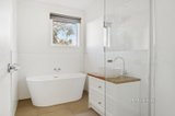 https://images.listonce.com.au/custom/160x/listings/37-charles-street-greensborough-vic-3088/147/01640147_img_12.jpg?WZPKpJG2T6I