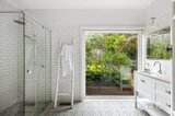 https://images.listonce.com.au/custom/160x/listings/37-culliton-road-camberwell-vic-3124/184/01950184_img_11.jpg?GVnSkONssRo