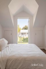 https://images.listonce.com.au/custom/160x/listings/37-derby-street-kew-vic-3101/397/01978397_img_06.jpg?nV1vElF0Oqw