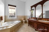 https://images.listonce.com.au/custom/160x/listings/37-fernhurst-grove-kew-vic-3101/592/01765592_img_12.jpg?UfPv-M5OUVA