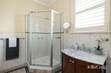https://images.listonce.com.au/custom/160x/listings/37-glenroy-road-hawthorn-vic-3122/991/01810991_img_08.jpg?0gQvqYiAv8k