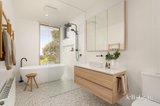 https://images.listonce.com.au/custom/160x/listings/37-hogarths-road-buninyong-vic-3357/077/01815077_img_23.jpg?k_3lTE8qex8