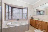 https://images.listonce.com.au/custom/160x/listings/37-kirkford-drive-mooroolbark-vic-3138/599/00730599_img_07.jpg?vX7r5J7ihck