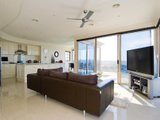 https://images.listonce.com.au/custom/160x/listings/37-montrose-place-highton-vic-3216/054/01699054_img_08.jpg?PPCN1B_A3Po