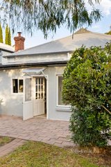 https://images.listonce.com.au/custom/160x/listings/37-mountfield-street-brunswick-vic-3056/375/01629375_img_14.jpg?pWWmd0eb8rE